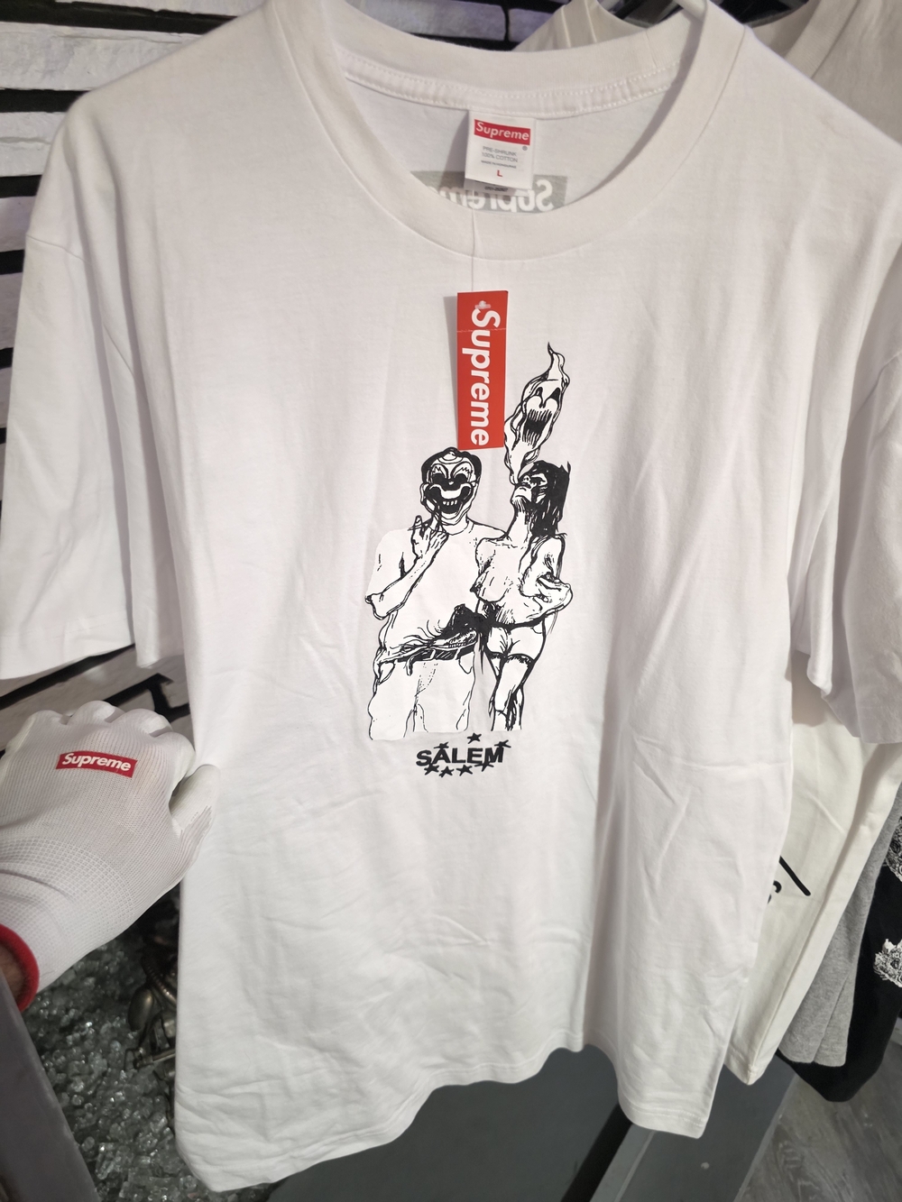 Supreme SALEM Tee White Size L NWT